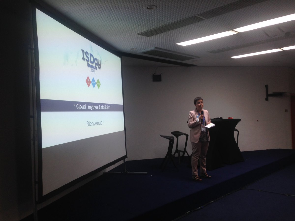 InforsudTech's tweet photo. Introduction de la conférence de cloture avec @audreygirmens #cloud #ISDay2018 https://t.co/E34zr3xzG8
