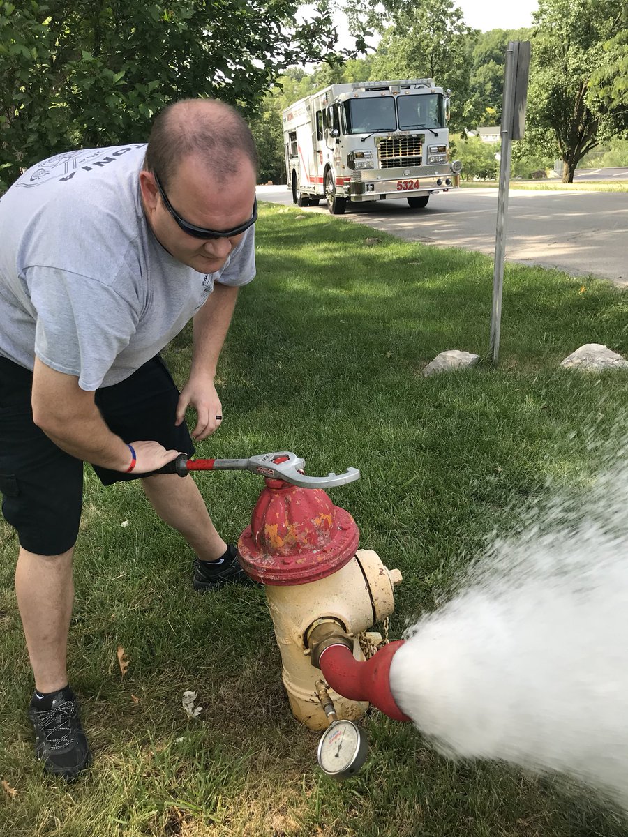 antoniafire's tweet image. Antonia Fire Crews were out this morning doing Hydrant Inspection, light maintenance and flow testing.  A big thank you goes out to C-1 Water Districts, Rick Gross for coming out and assisting.