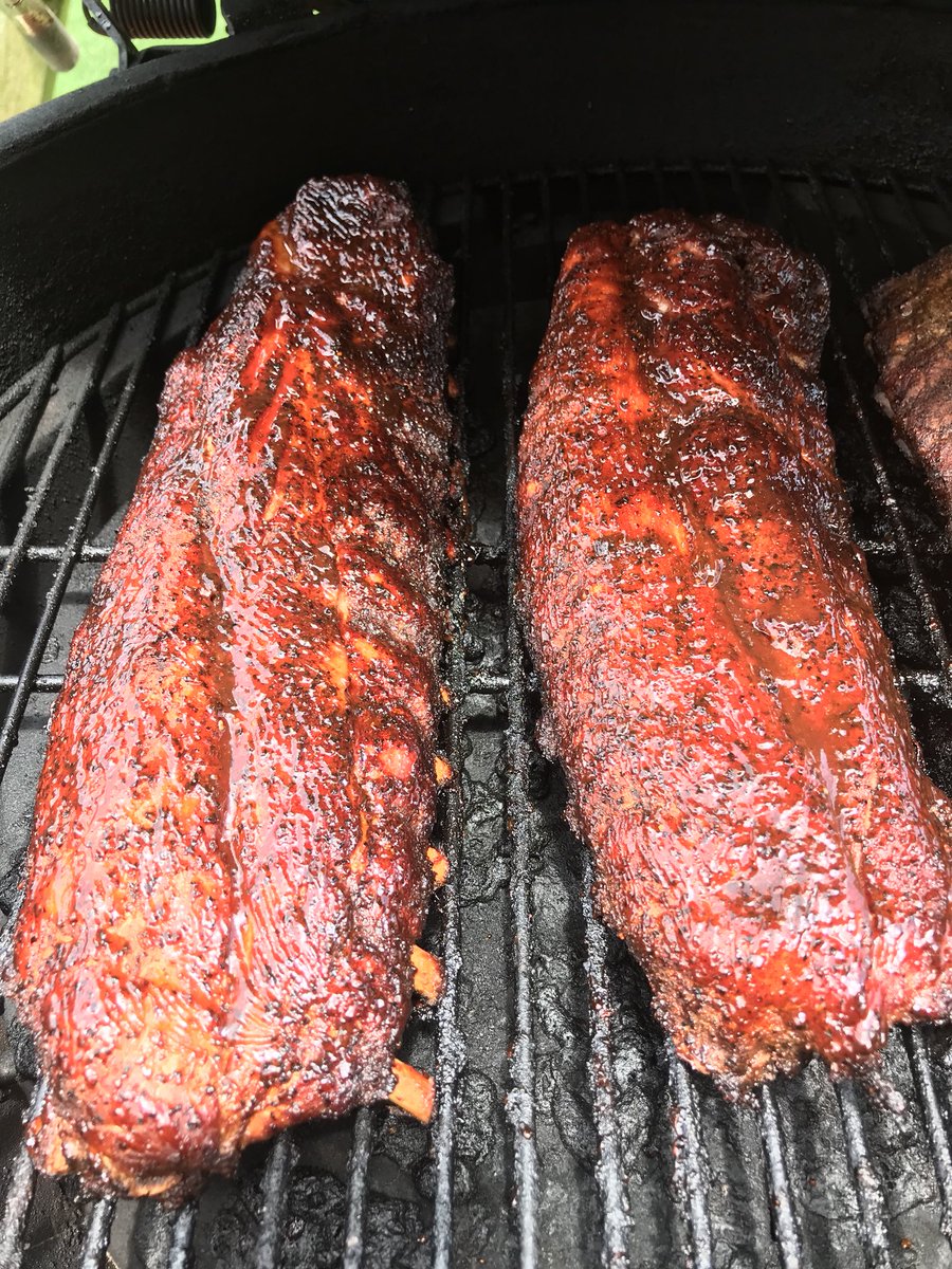 barbersque's tweet image. Yep, @MeatChurch #holygospel!! #datcolor #smoke #fire #ribs