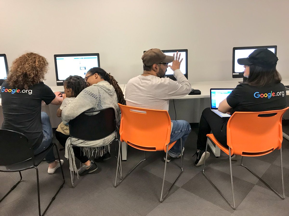 WINNYC_ORG's tweet photo. Thanks @Google for not only funding this brand new #computerlab for #WinFamilies but also inaugurating it with a #jobpreparedness workshop! #homehopewin #jobreadiness #resume #computeraccess https://t.co/oBYDjsEHYE