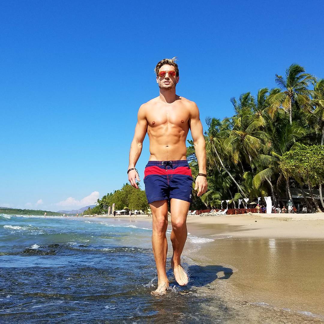 SandersEdmon's tweet photo. Day two; Edmineitor in the paradise.
📍Punta cana; #ProjectQueens

📷: @hxrperhxyes https://t.co/pyqVZ3Rxbe