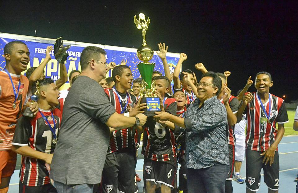 amapa_faf's tweet photo. São Paulo campeão do Amapazinho 2018.
https://t.co/OwWYmbvl7a https://t.co/wKQuBjPaSm