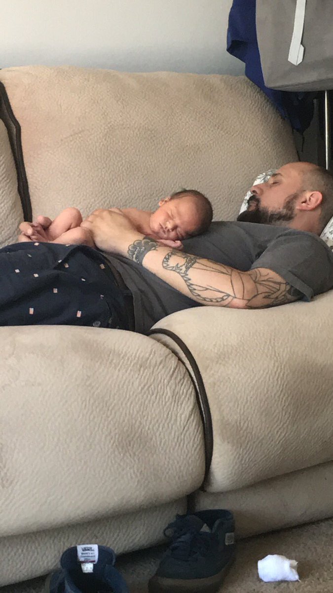 AuthorTDBrick's tweet photo. #DadNaps #LoveOverLoad #UltimateProtector https://t.co/nu1wrpYdoJ