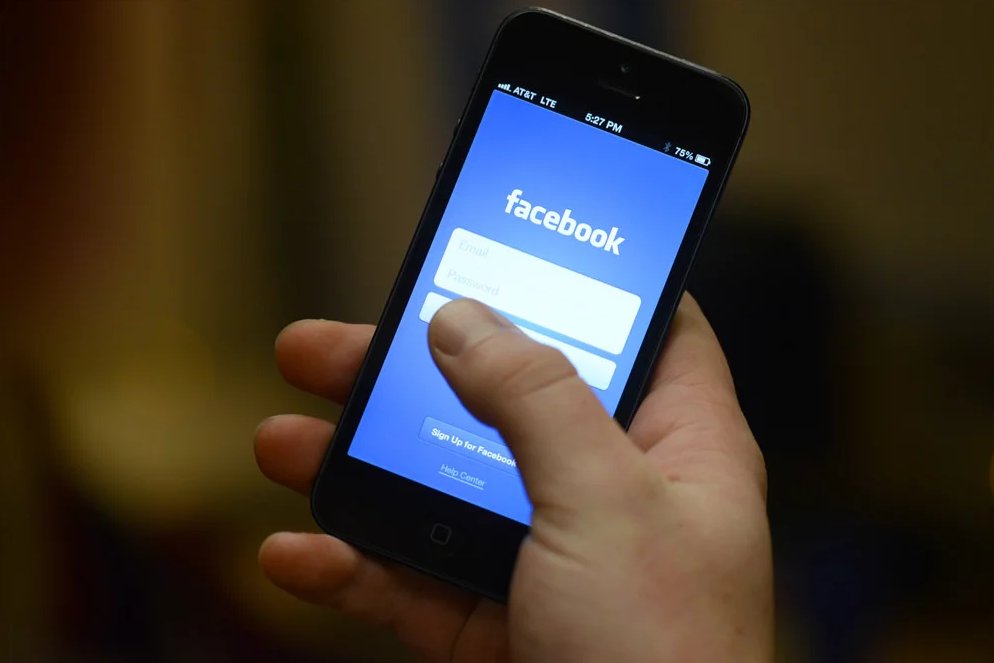TVCMarketing's tweet photo. Have you been noticing some changes happening on Facebook? Algorithm updates and new privacy policies will affect the way you market your product and target your ads. 

Read more on our blog: https://t.co/EwhNWl9iy6 https://t.co/SaKRnK2Nrm