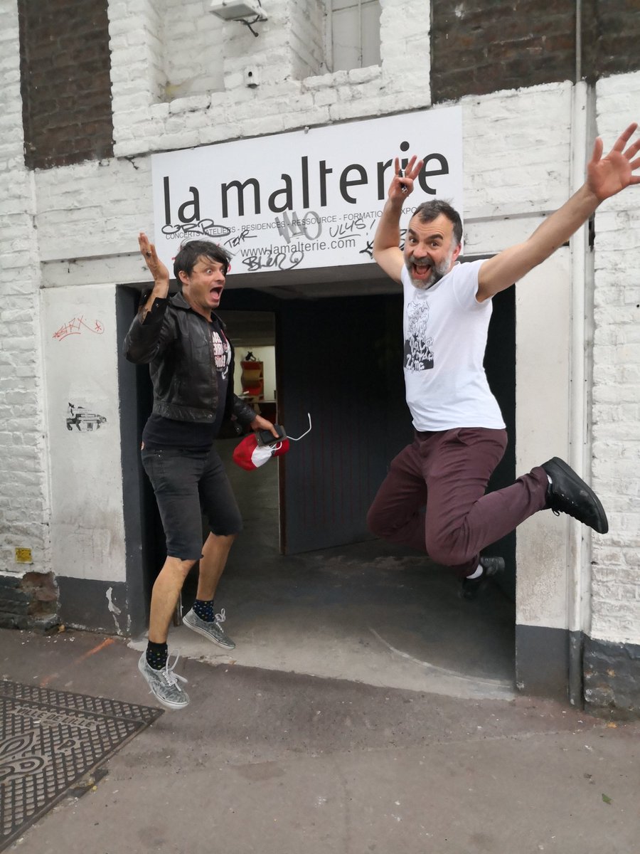 On est bien arrivés à Lille! Ce soir on joue à La Malterie! Youpi!