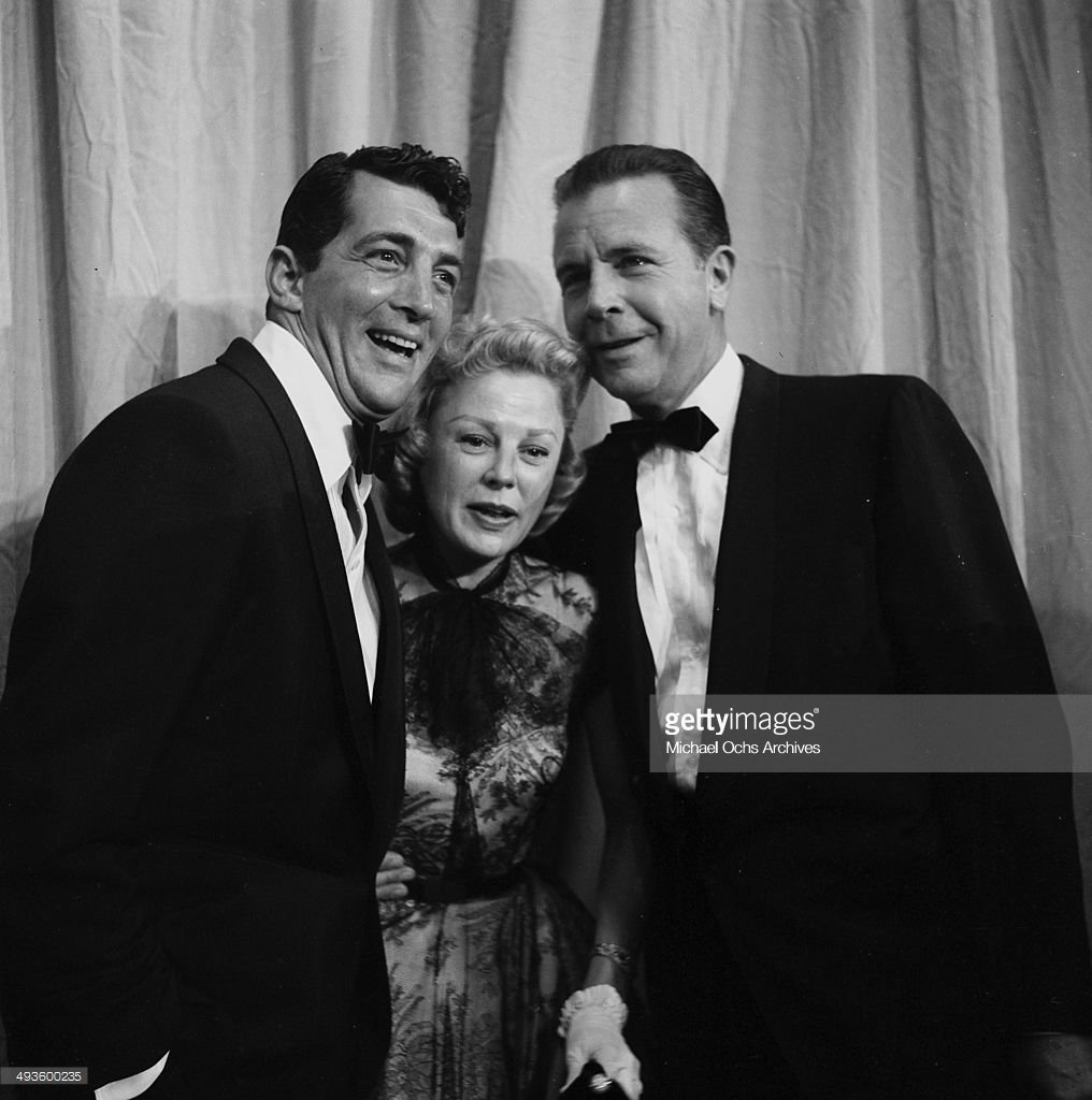 soulrideblog's tweet photo. If you read Nick Tosches' rather crude bio of #DeanMartin, you'll see it talks about the affair Dino had with June Allyson while she was married to Dick Powell. Unfortunately, this is often what I think of when I see her. #TwoGirlsAndASailor #TCMusicals #TCMParty https://t.co/bRUUBHgX5I