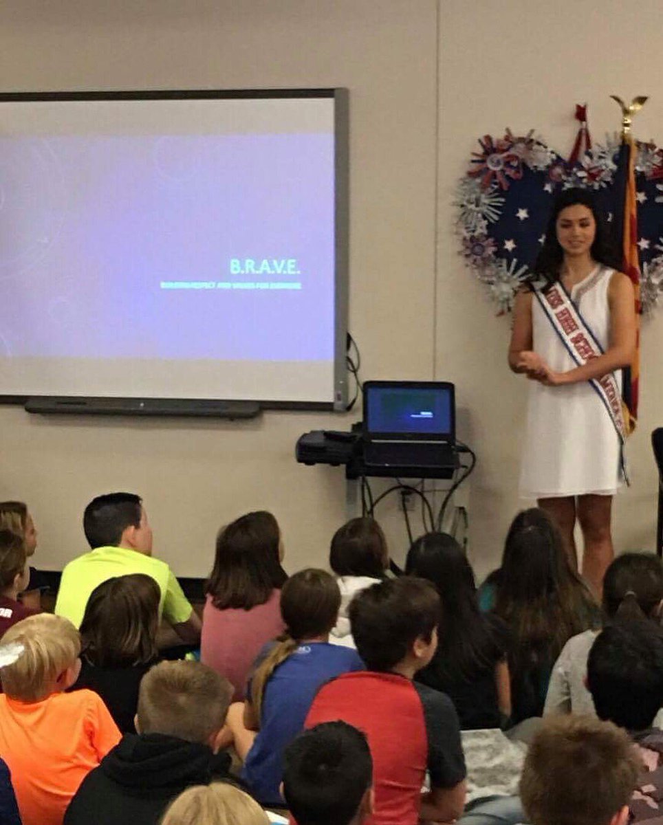 MHSA_Pageants's tweet photo. B.R.A.V.E (Building Respect And Values for Everyone) is a platform that equates to so much more than just a single cause. As a member of the #mhsafamily, we encourage young women to impact their personal lives by making a lifetime impact on others. #mhsapageants https://t.co/x23iTBsnlg