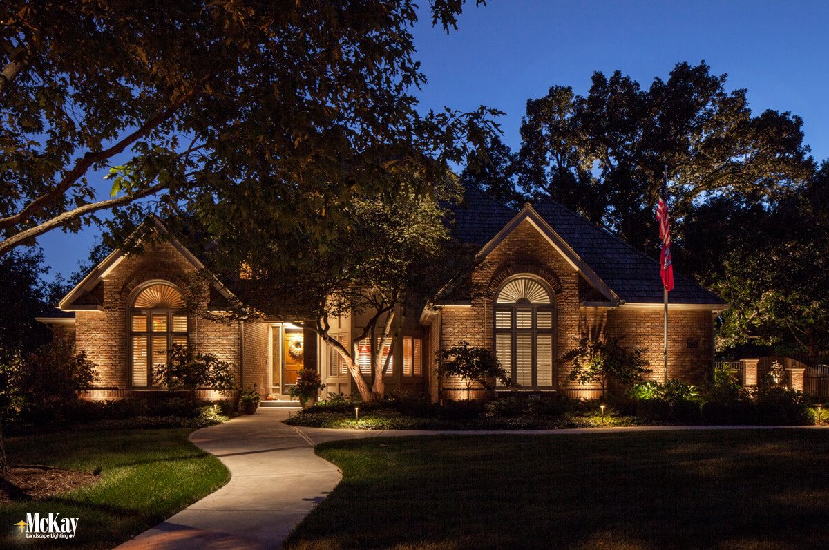 McKayLighting's tweet photo. Happy #FlagDay! See our tips for properly illuminating the American flag: https://t.co/rEWXXIHuvf #flaglighting #mckaylighting #landscapelighting #omaha #nebraska https://t.co/7uRzLjdXfb