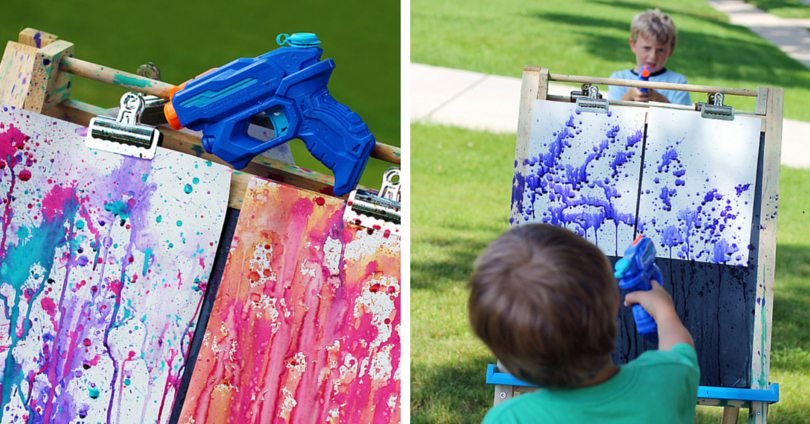 Thrill your kids with this awesome squirt gun painting, a great outdoor activity for the summer, from @fireflymudpie bit.ly/2ISWdAh #outdooractivites #paintingfun #kisactivites