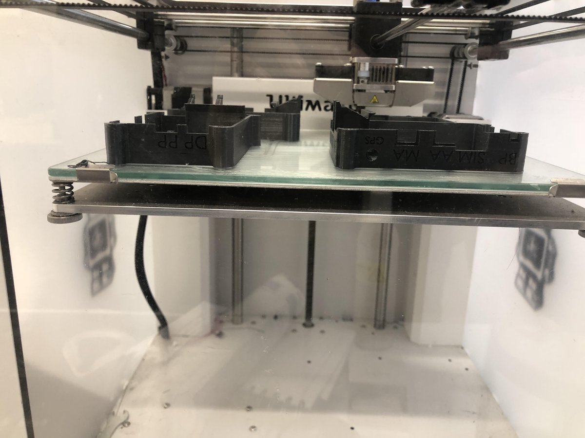AltitudeTech's tweet image. Work in progress.. Here you see our @iot_bit and @Raspberry_Pi 3 Custom case which includes access to all ports, cooling fans and an external li-ion battery slot. This is for an #assettracking project. Printed on an @Ultimaker #3dprinter #tracking #fleet #innovation #design