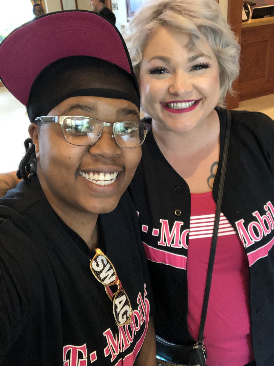 AliyahSwagJ's tweet photo. Look who I found!!! Ann’s ready for the unstoppable tour!!!#BestDontRest #208Dominate https://t.co/mBAYzUqHlw