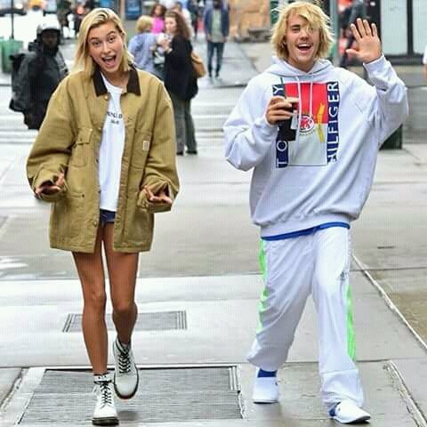 CbaJbco's tweet photo. 13 de Junio / JB y Hailey Baldwin 
Hoy felices por las calles de Nueva York 💕 https://t.co/JEs2vSlGYn