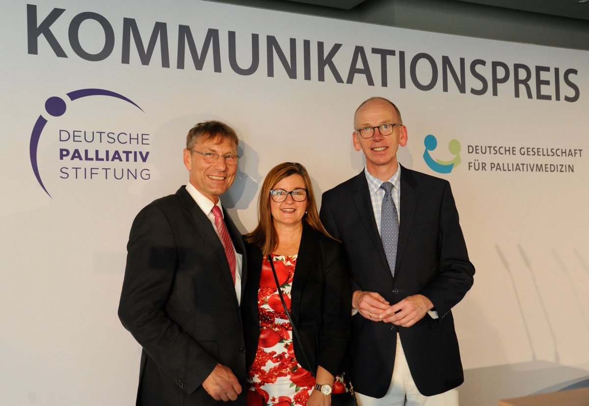 Markus Günther ist der diesjährige Preisträger des Kommunikationspreises 2018, den wir gemeinsam mit der @DGP_Palliativ vergeben haben. #KommunikationspreisLebenBisZuletzt #dps #dkps