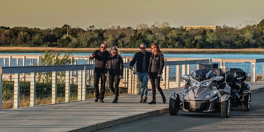 CanAm3Wheel's tweet photo. Nothingโs better than making new friends. Meet your local riding group today โ https://t.co/hMBircWud0 #RideASpyder #SpyderRyders https://t.co/23oSnDDHqb