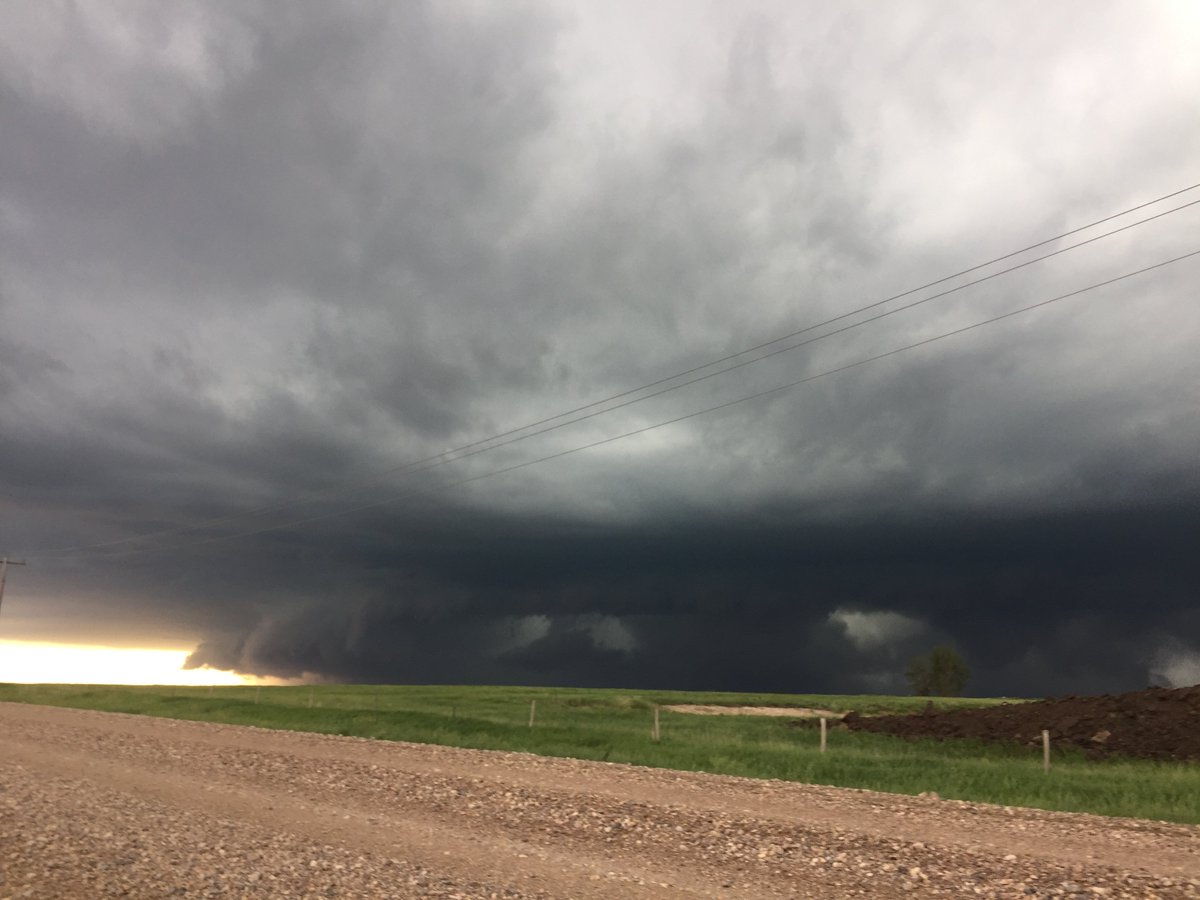Ground scraper SW of Frobisher, SK 4:05 pm 
#skstorm