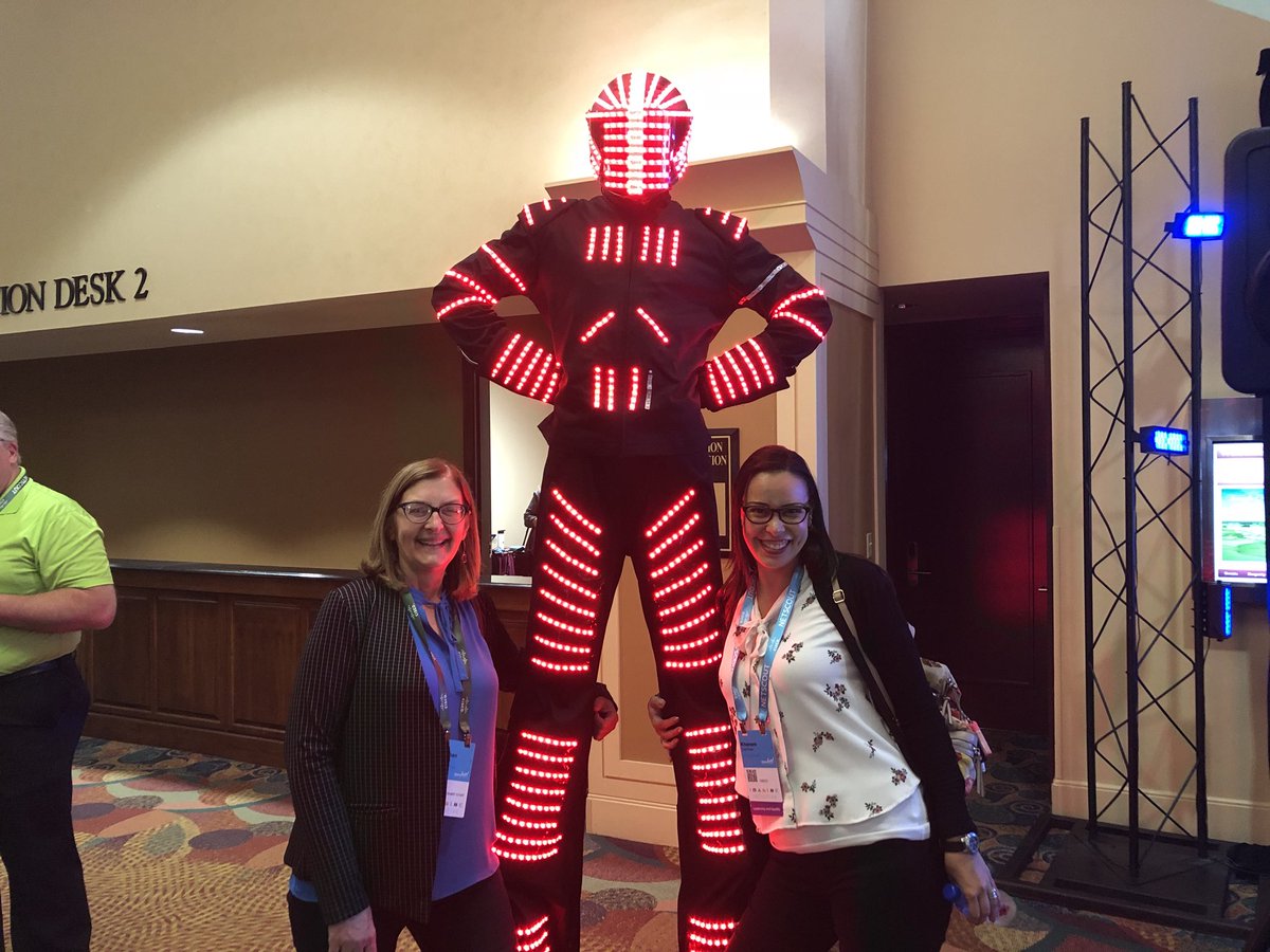 Meeting with my beautiful friend <a href="/shannantchapman/">Shannan Chapman</a> at #CiscoLiveOrlando2018