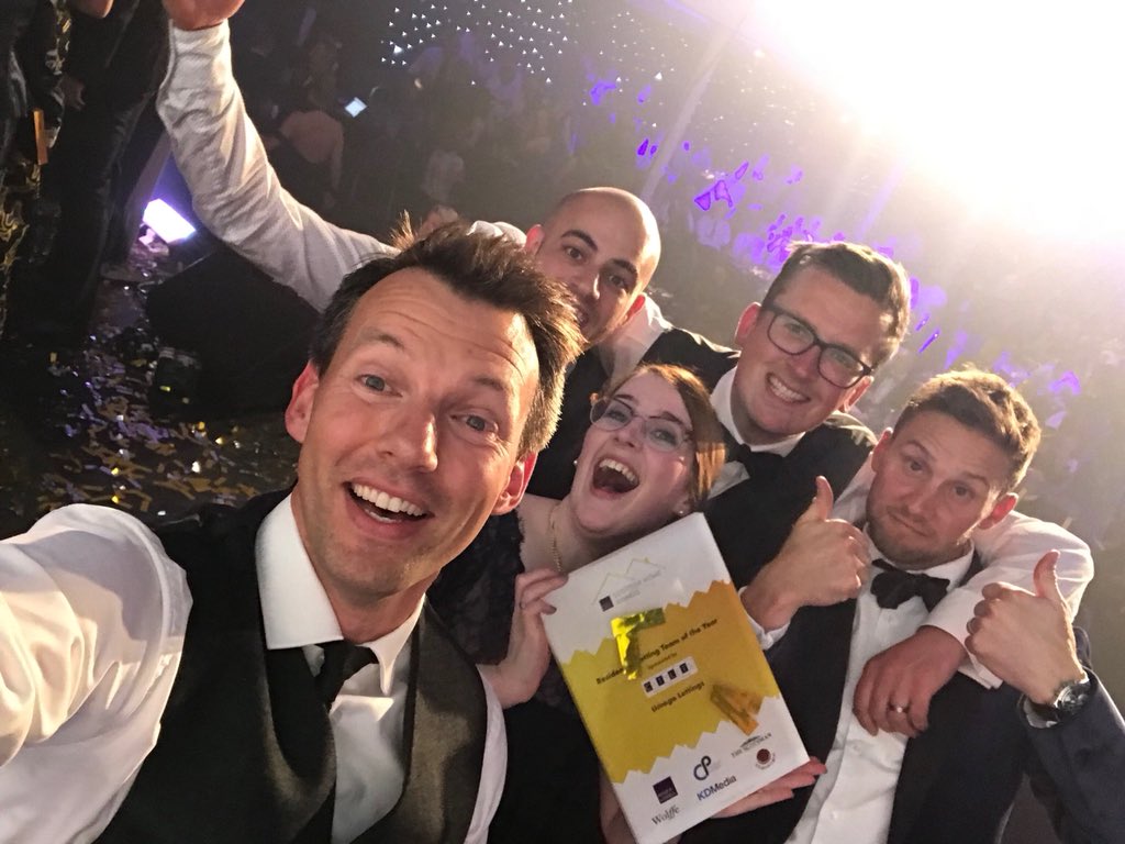 WeAreUmega's tweet image. #BestTeam eveeeer! #HomeAwards18 💫⭐️🎉