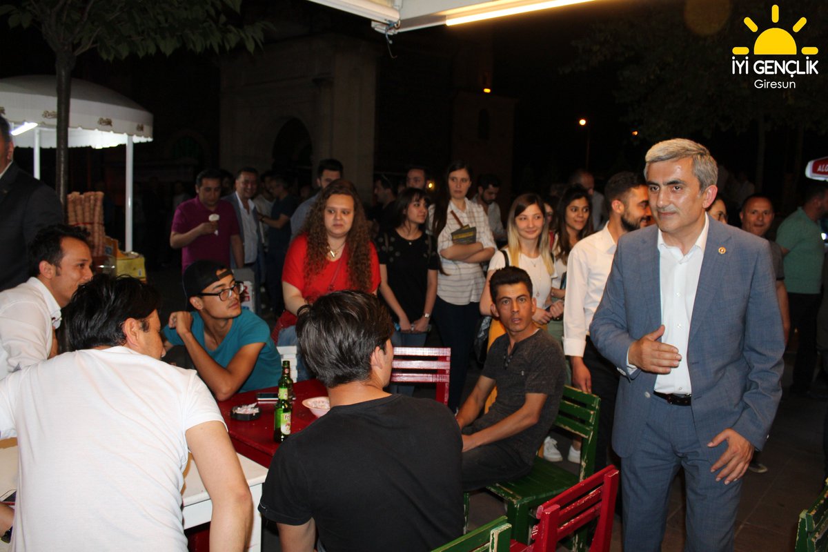 Seçim çalışmalarımız kapsamında Milletvekili Adayımız Dr. Orhan ERZURUM ile Giresun Atatürk Meydanında hemşerilerimizle bir araya geldik.