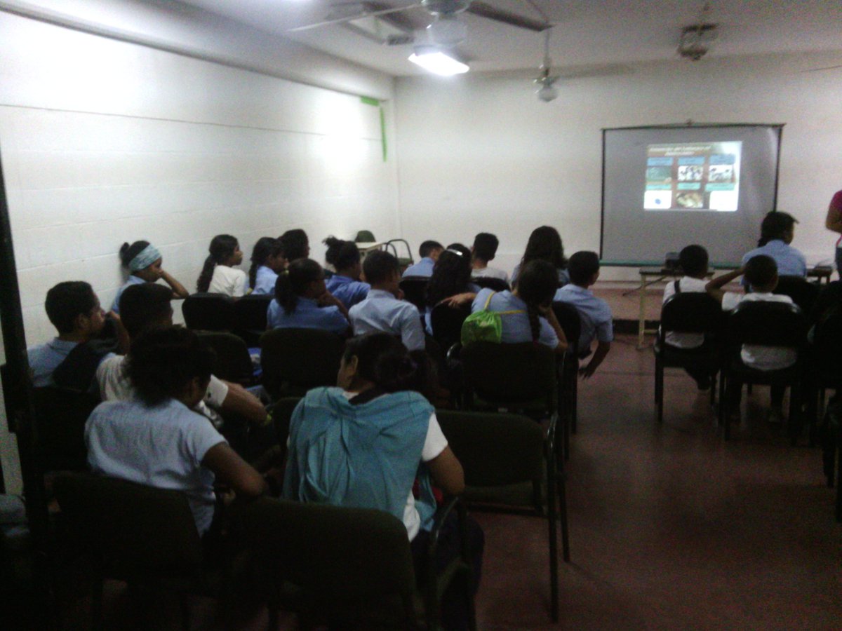 Formacion en Salud sexual y reproductiva ; jueves 14 de junio en la UEN Juan José Abreu con el Distrito sanitario N°3 y apoyo de la Doctora Rita Catari y la Coordinacion de salud; se formaron 54 estudiantes de 1er año C,D,E,H y G ;Municipio Zamora <a href="/Salud_MPPE/">Salud Escolar MPPE</a> @CregionalPZ