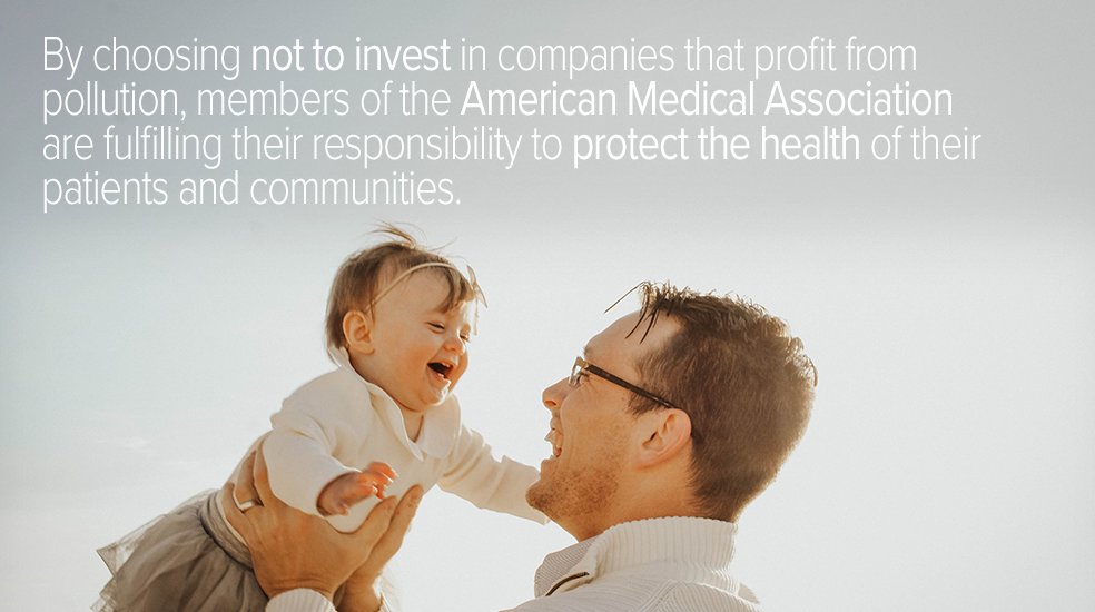 350's tweet photo. ⚠️BREAKING⚠️

The American Medical Association just voted to divest from all fossil fuels! 🎉🎉

"[This] resolution...is a critical step toward ensuring health care providers first do no harm."

https://t.co/uLI8qL2AtR https://t.co/7ZRAEStXEN