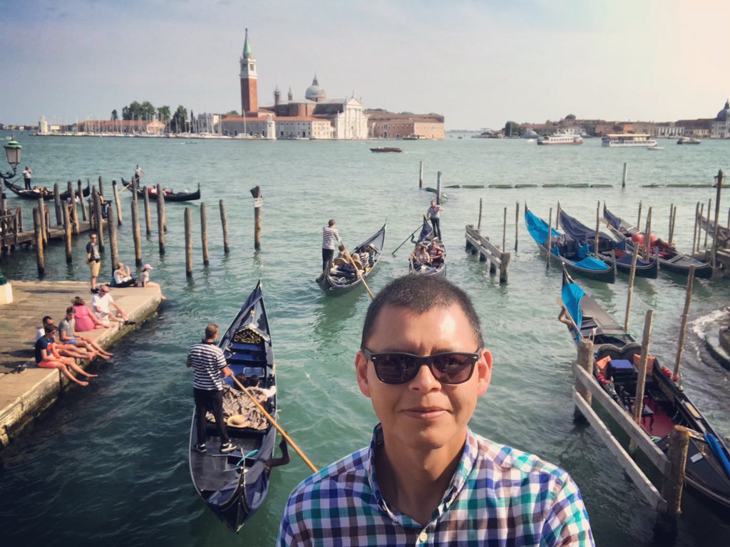 ... I read the rules before I break them... 😁🏃🏻‍♂️ #Italy #Venice #BridgeOfSighs #StMarksSquare #Amazing #SoyRunner #YoElegiCorrer