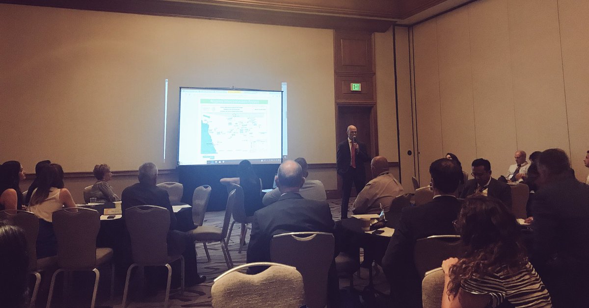 rrroreyes's tweet photo. Nogales Interconnection Project (300MW, 2020) will contribute to open a dynamic &amp; new #energy market between Arizona and Mexico 🇲🇽 🇺🇸 #AMCSummit18 https://t.co/AD3rRPVFp3