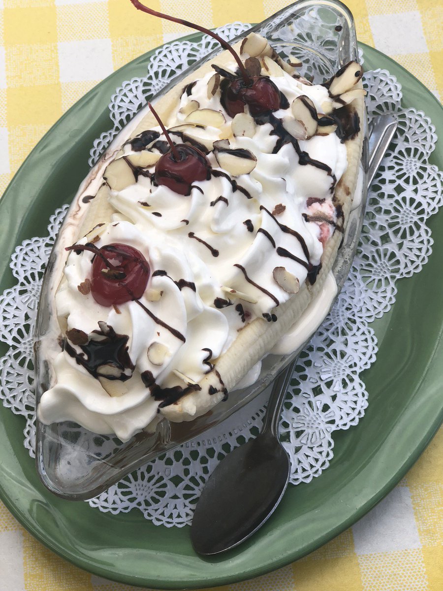 Life is sweeter with a banana split and live music from @tomsolis_music. Groove to the sound of the music TONIGHT from 6-8 pm. #SkyRanchSJC