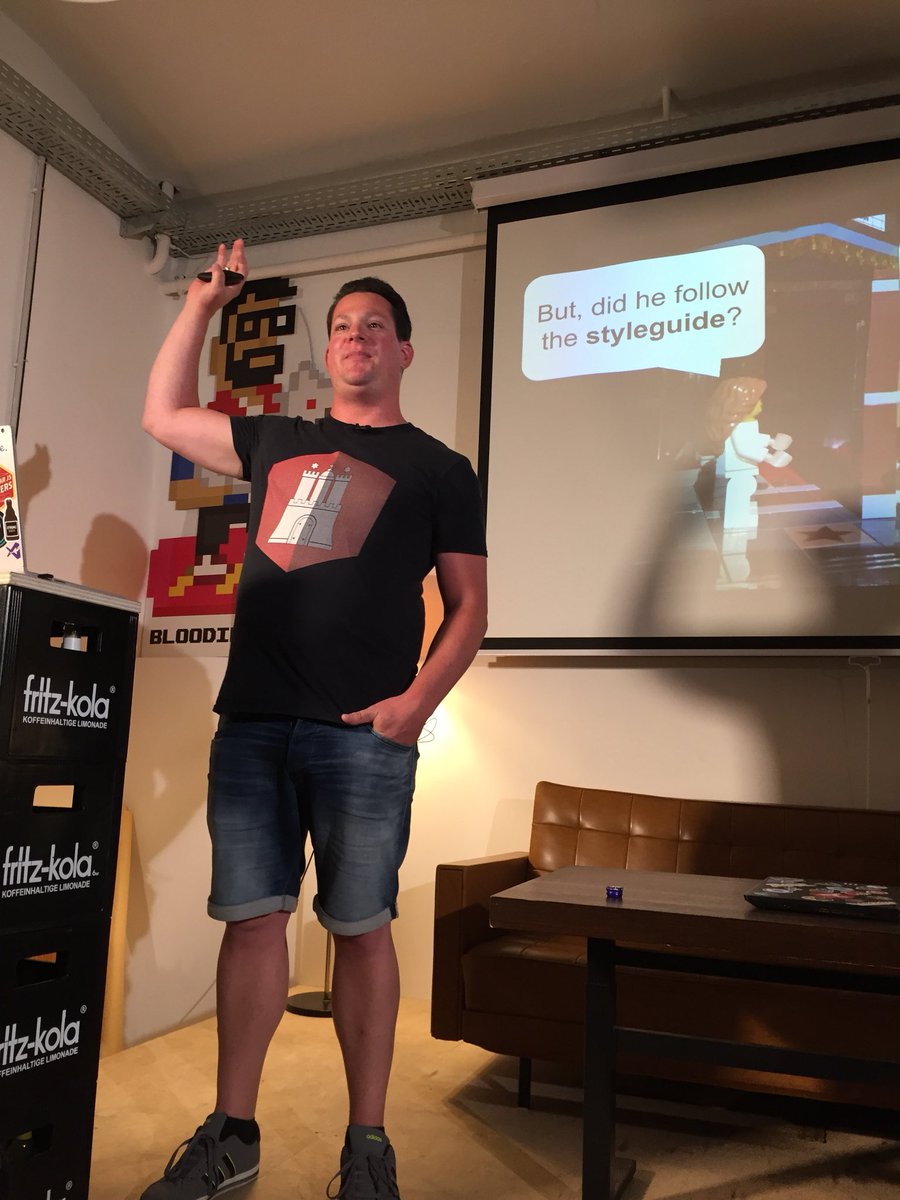 meeroslav's tweet image. Who knows... @webdave_de on stage @AngularVienna talking about #AngularCLI