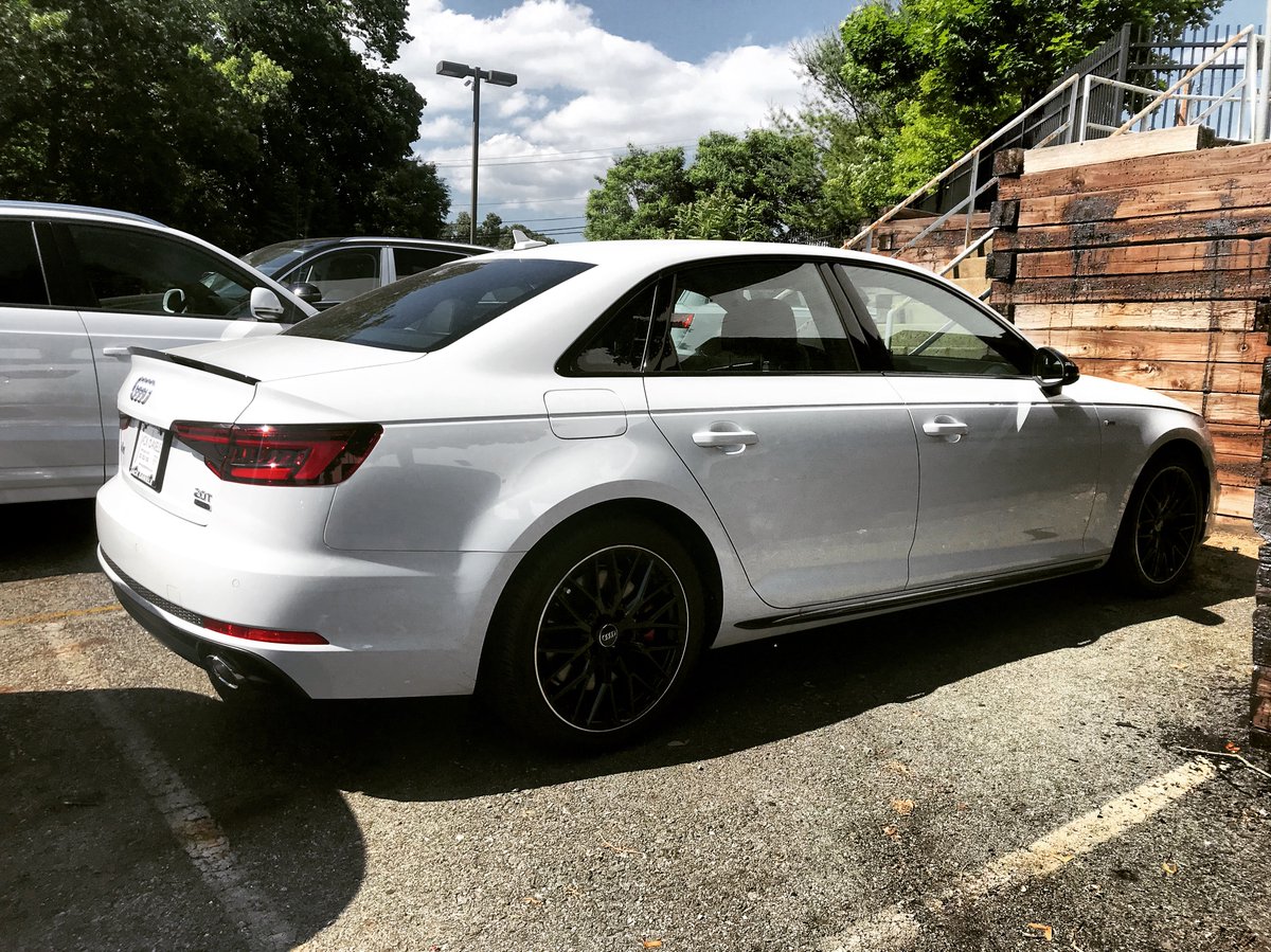 JDAudiUSR's tweet photo. #Sportpackage #A4 https://t.co/7pRKDOSg0T