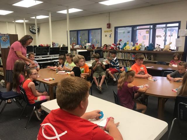 BentonElem's tweet photo. Our visit from @EaddySusan was beyond inspiring! Kids were engaged and had many great questions for her. Great way to end the first week of #R2BR camp! #bestofbes #ReadWriteThinkTN #r2brsummercamp https://t.co/WXTj9Ak1VO