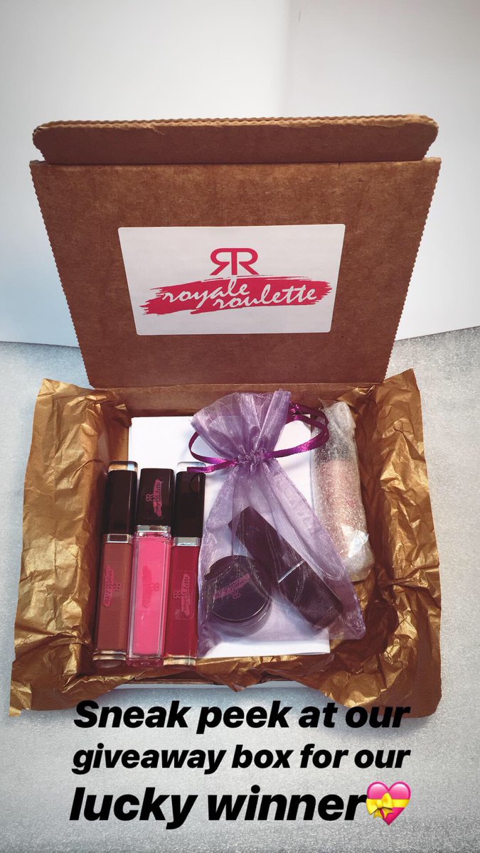 royale_roulette's tweet photo. We Had a Giveaway Monday🌸
This is a sneak peek of what the lucky winner won🌷
 
Check us out on Instagram!!

#royaleroulette #royalcosmeticlab #makeup #mskeupartist #matte #lipstick https://t.co/vO7Witio5J