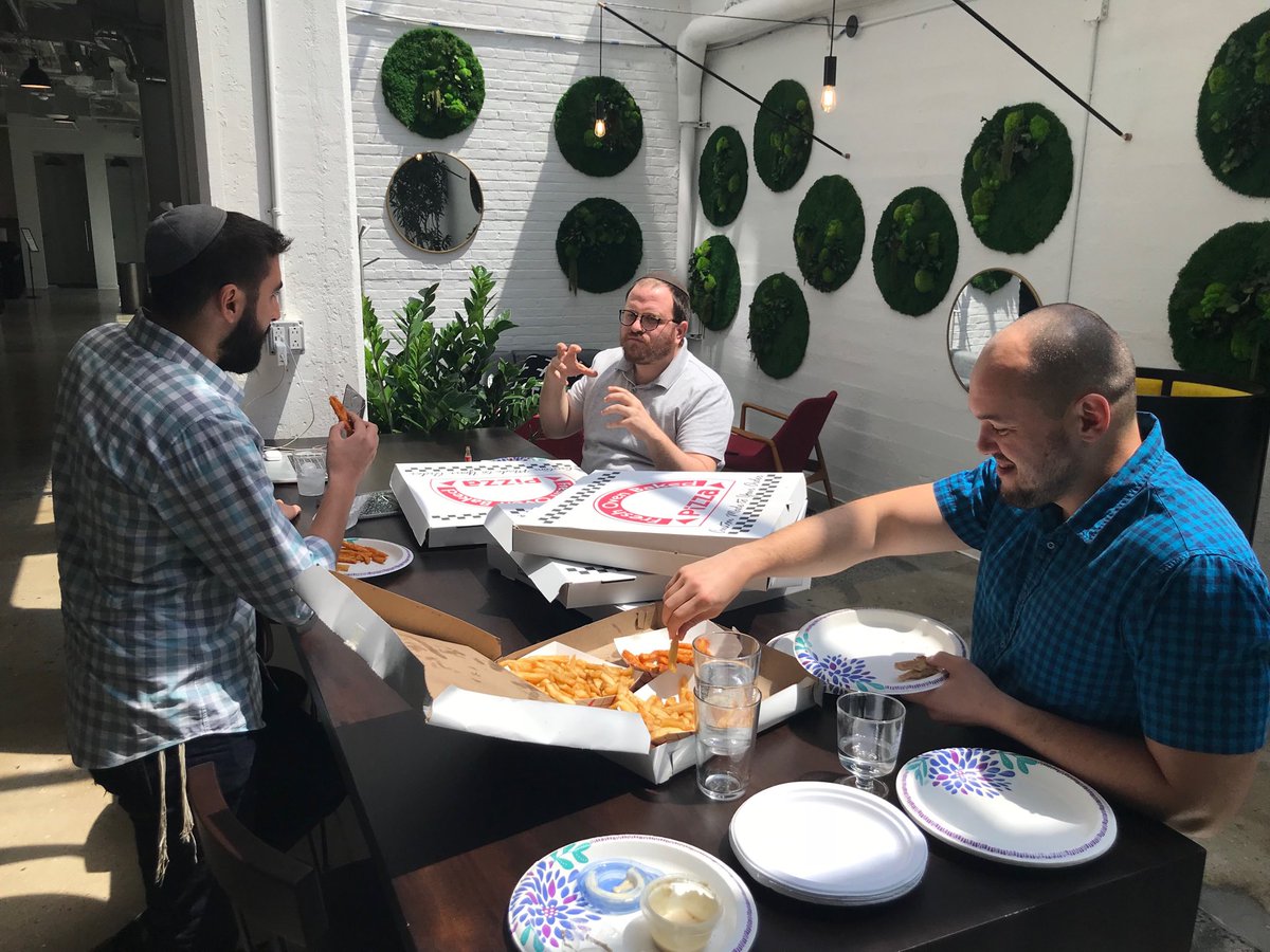 wearecharidy's tweet photo. Pizza &amp; #philanthropy... just another day at our ⁦@IgnitiaOffice⁩ headquarters in #Brooklyn! #CharidyFamily #WeAreCharidy https://t.co/7zubeR6bLO