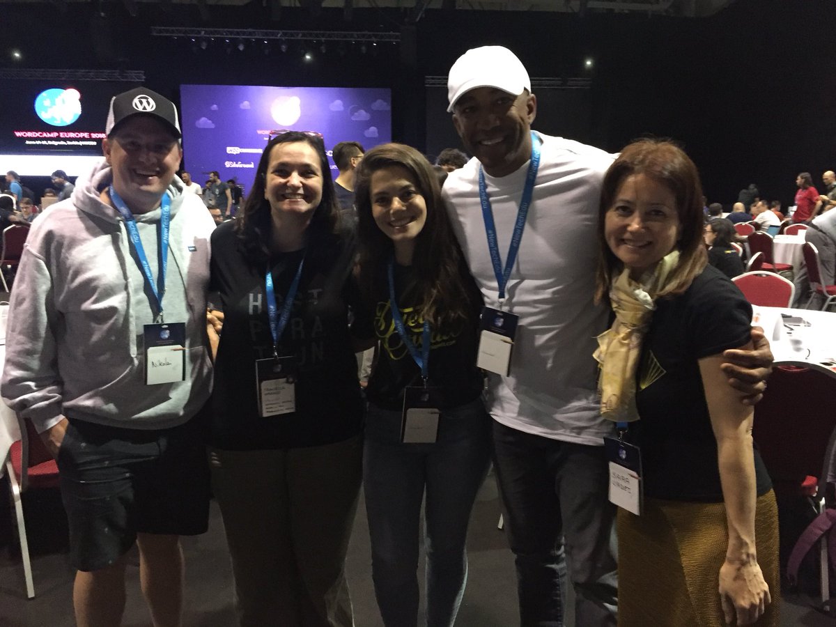 Met some awesome people on #ContributorDay ❤️
#WCEU #WCEU2018 #WordCamp #WordCamp2018 #WordPress #WordPressCommunity #CommunityTeam