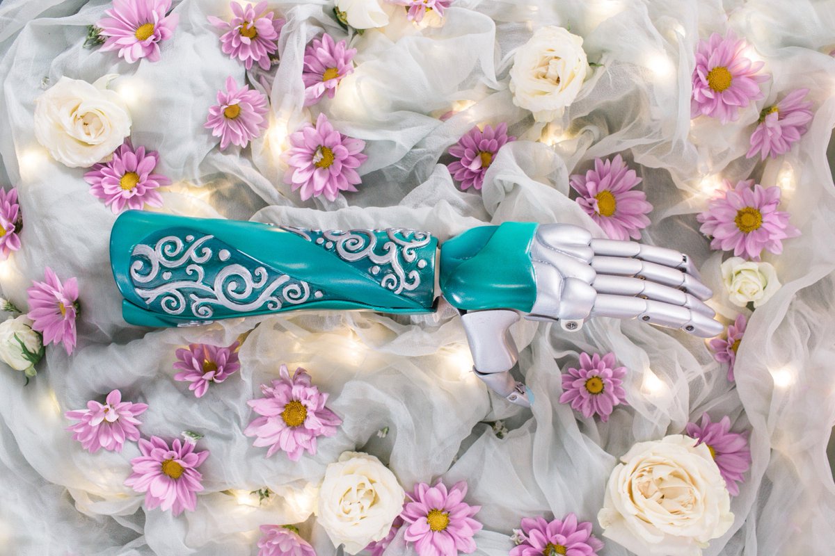 Limbitless3D's tweet photo. Light, free, grace, and dreamy are the words we use to describe the new sleeve #Ethereal in our #LSIFallCollection
#ThursdayThoughts #ChargeOn https://t.co/PLCGUzp0EO
