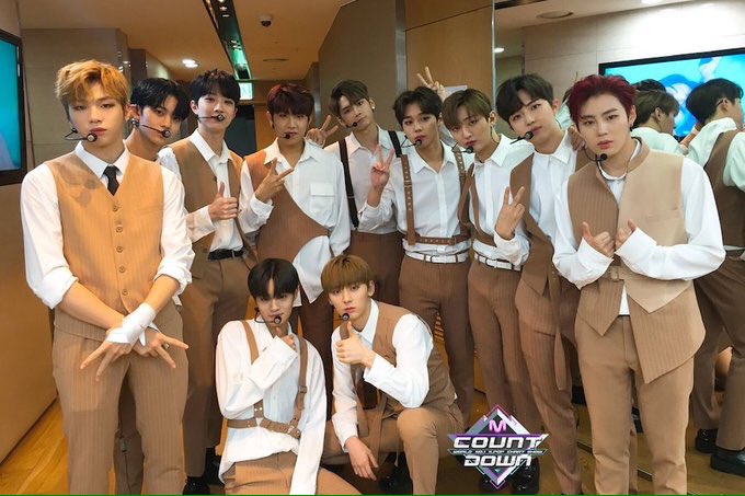 brazilkorea's tweet photo. #WANNAONE tem seu 3º win no MCountdown com #Light! 👏🏻😍🎉 #Light3rdWin https://t.co/JZfLaMPhSC