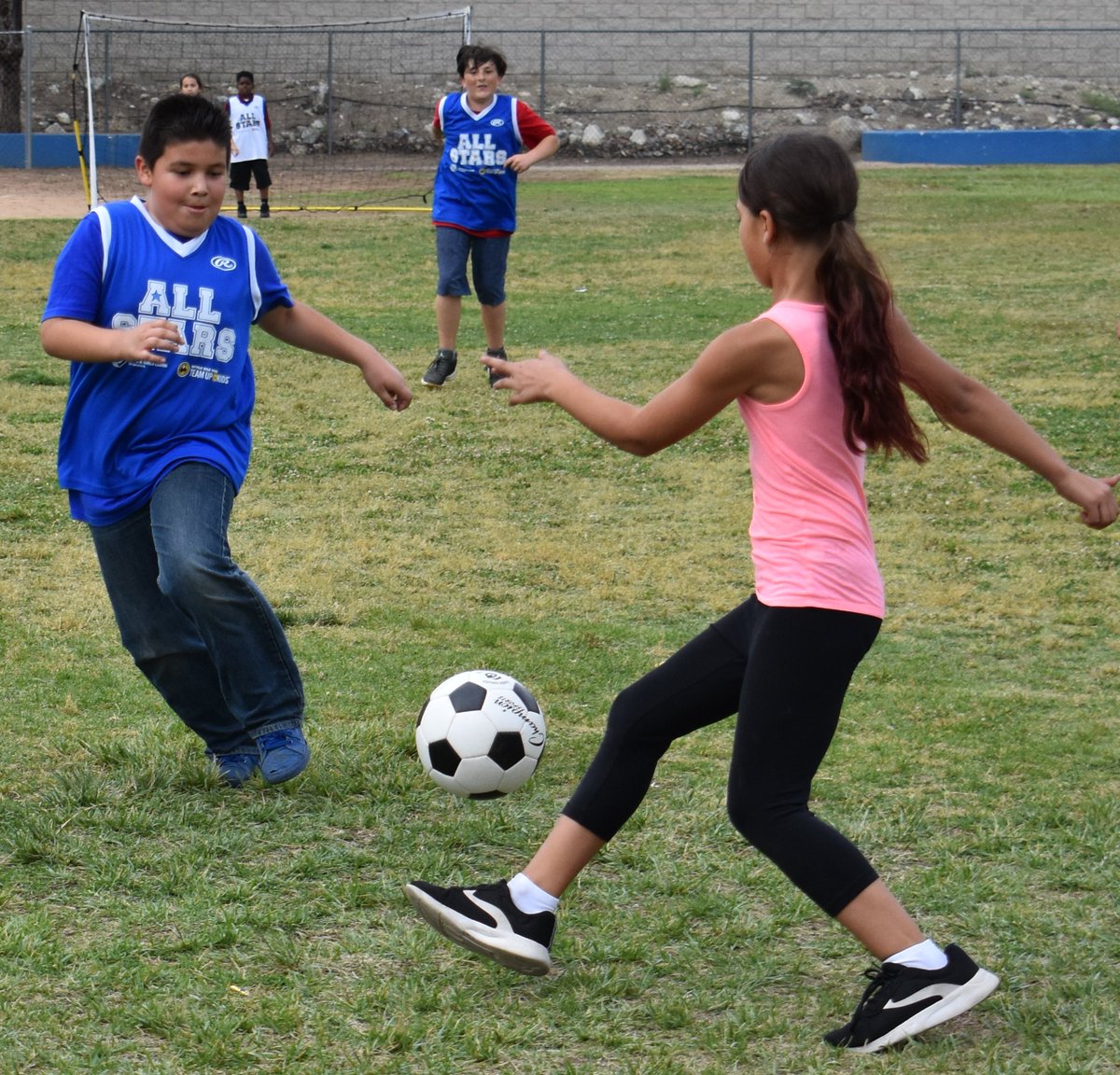 BeGreatIE's tweet photo. Don't just stay inside to watch the #Worldcup - get some exercise! #advertisement #claritin #20minutesofspring #soccer #futbol #healthylifestyle #BeGreatIE #greatfutures https://t.co/sNKdJD8b23