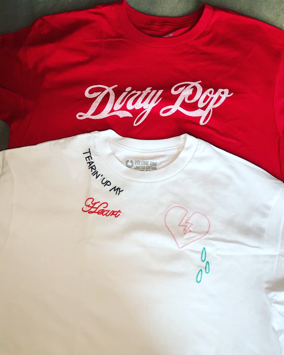 EveLoveMusic's tweet image. When you squeal when your @nsync t-shirts arrive after ordering them 2 months ago, rip open the package, take lots of pictures of said shirts and look at them with googley eyes, you know you’re a true fan girl! #Nsync #DirtyPop #TearinUpMyHeart #CapsuleCollection