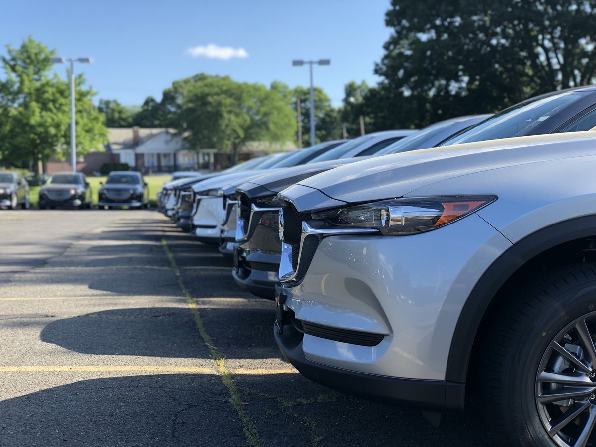 MazdaManchester's tweet image. With over 30 new 2018 CX-5s to choose from, we’re sure you can find one to fall in love with! Check out our inventory here... mazdaofmanchester.com/new-vehicles/#…