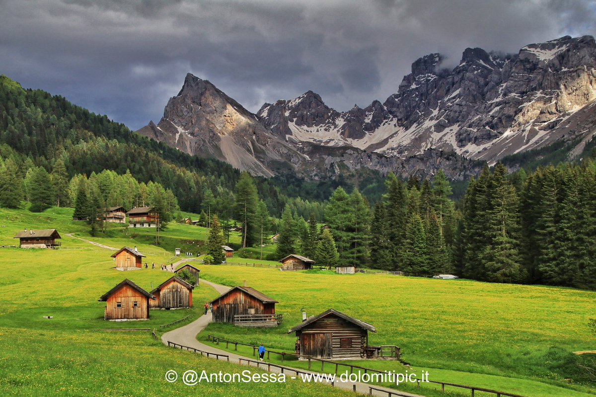 AntonSessa's tweet photo. #Summer2018 loading completed in #Dolomites #ValdiFassa #Italy @DolomitesUNESCO @VisitTrentino @3BMeteo @lonelyplanet_it https://t.co/PBmdRVxv4e