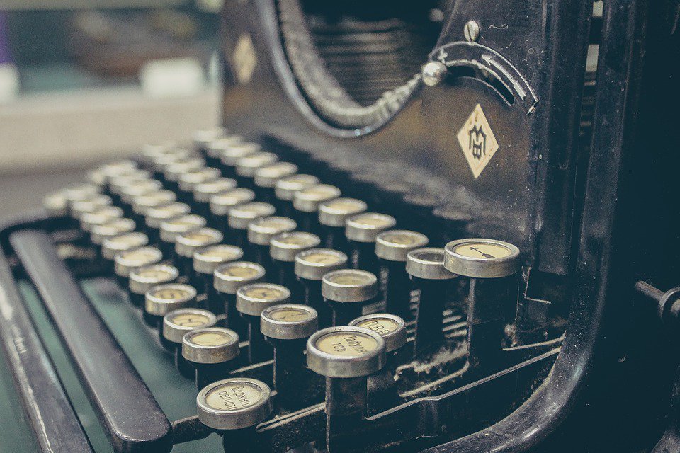 aaapafrica's tweet image. #TBT: The existence of typewriters dates back to 1714, and Brit Henry Mill described it as &quot;an artificial machine or method for the impressing or transcribing of letters singly or progressively one after another.&quot;
#AAAP #HistoricalTech #ThrowbackTech