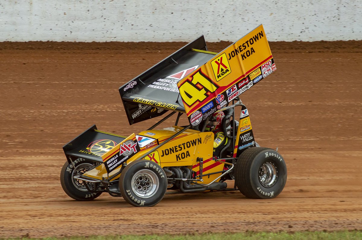 Justin_Fiedler's tweet photo. Coming next week to #OpenRed, an incredible conversation with Bobbi Johnson, wife of #WoOCraftSCS regular @JasonJohnsonRac.  She grew up around @lincolnspeedway, sold t-shirts for Ted Johnson, and takes care of a family on the road. Don't miss it. @RossWece https://t.co/s90ofuNRmI