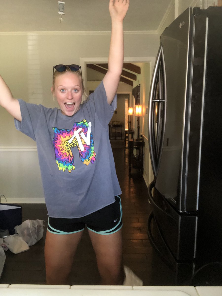 swiftieforl1f3's tweet photo. tip of the day: give me t.swift newspaper and I will be happy. (My confetti was a fail but oh well!)πππ»ππ @taylornation13 @taylorswift13 @TSOfficialMerch #reputationStadiumTour #reptourconfetti #reptourmerch https://t.co/nwqhASMgwm
