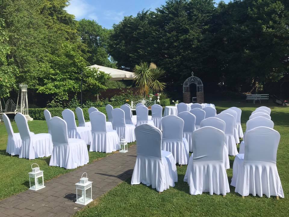 Headfort's tweet photo. Simple is beautiful! Check out this elegant set up for a wedding in our sunny Headfort Gardens. Browse our award-winning four star facilities and wedding packages and contact us to arrange a viewing at https://t.co/eRV3r2LpiF or phone us on 046 924 0063. https://t.co/FKjjLIWxLW