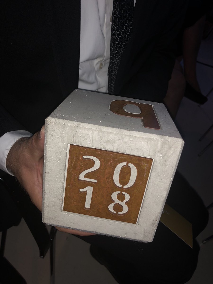 Stolz: Für das Magazin Einmalig der @bundesdruckerei haben wir den #bcm2018 in Gold gewonnen.