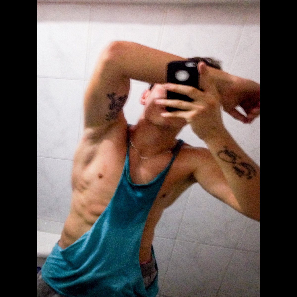 Sebas_Escribe's tweet photo. Si te esfuerzas todo vale 💪🏼 #fitness https://t.co/QqQlGMfAKH