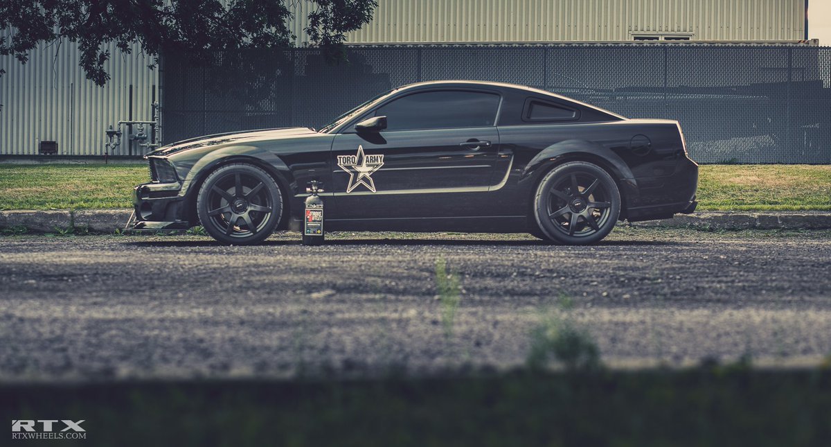 NitrousOutlet's tweet photo. Who doesn't love a bottle fed Mustang?! Sitting nicely on it's new @RTXWHEELS!
#nitrousoutlet #sprayitall #mustang #bottlefed https://t.co/4KU07iJrPU