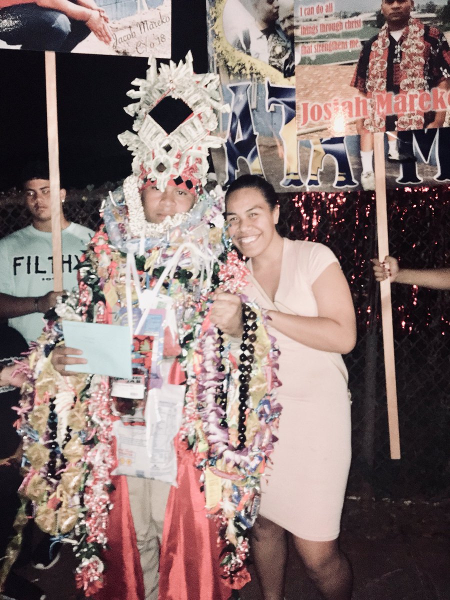 aripunz's tweet image. congrats to my sisters on graduating😂💙 #YCA💉 #CLASS48💯