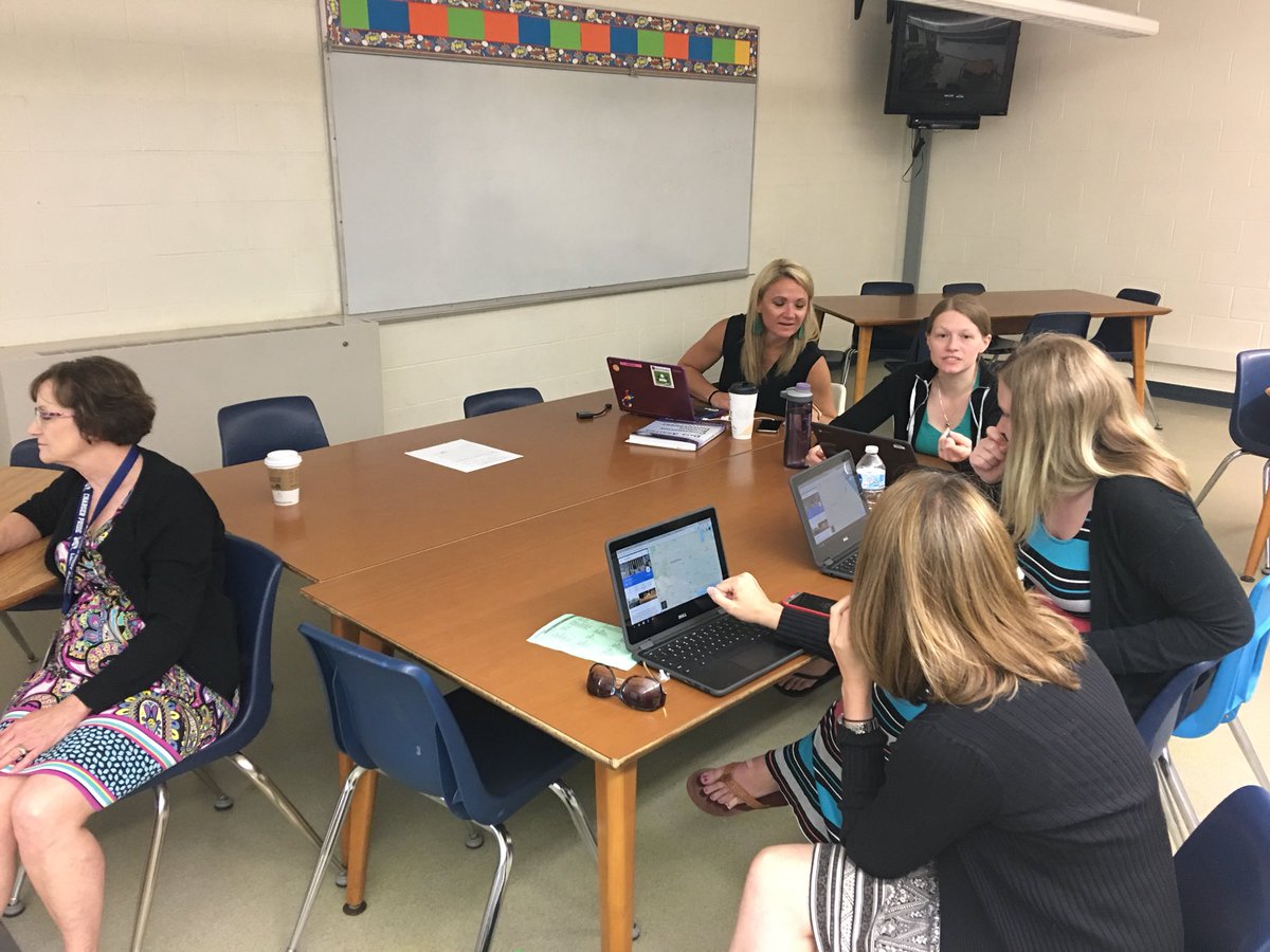 jpowellteach's tweet image. Connecting with a #mysteryhangout this morning! #connectededucators #edtech #d10Learns @weeks_mrs