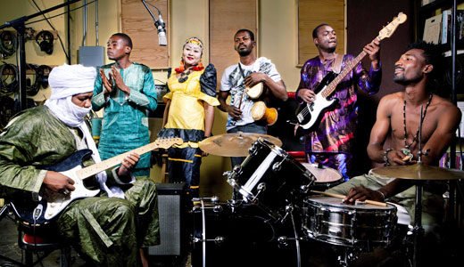 premierguitar's tweet photo. We talk to Tuareg guitarist Almeida from #TalNational about braving electric shocks, faulty gear, sandstorms, and bootleggers to make groove-propelled music that crosses cultural and international boundaries: https://t.co/CNdrnR8CLW https://t.co/RjhcpU60Mh