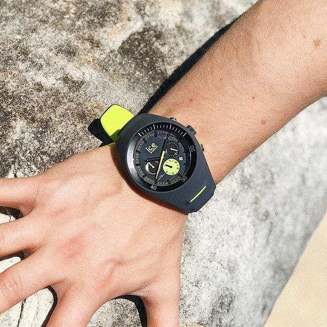 IceWatchMex's tweet photo. ¡Vive la diversión del futbol con #IceWatch este día del padre! 👨⚽⌚😎

Hasta el 17 de Junio ven a nuestras boutiques de Centro Santa Fe Paseo Arcos Bosques y llévate un balón edición especial en la compra de cualquier reloj de línea. (No aplica con otras promociones). https://t.co/Qlg3MnFDyM